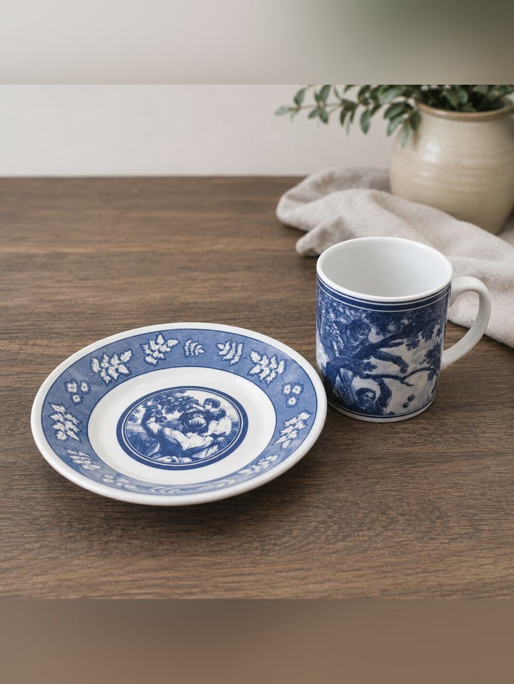 Estée Lauder Royal Chateau Porcelain trinket bowl & saucer Set Blue Floral